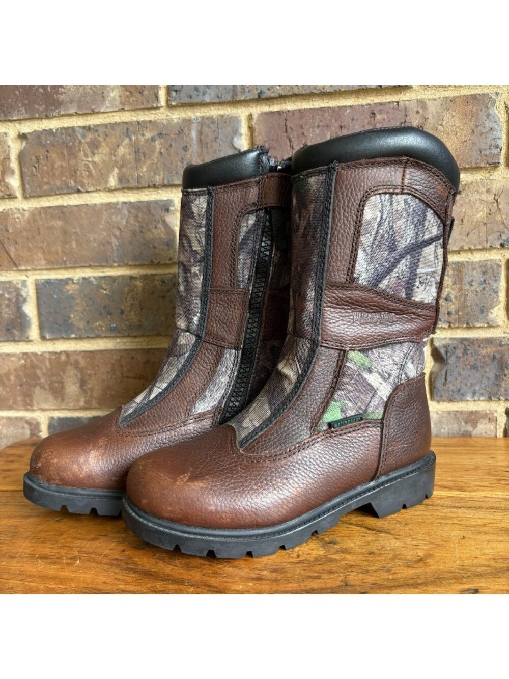 Red Head Bayou Youth Snake/Hunting Boots Size 2M